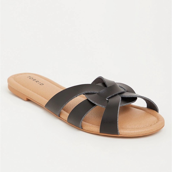 10 wide sandals